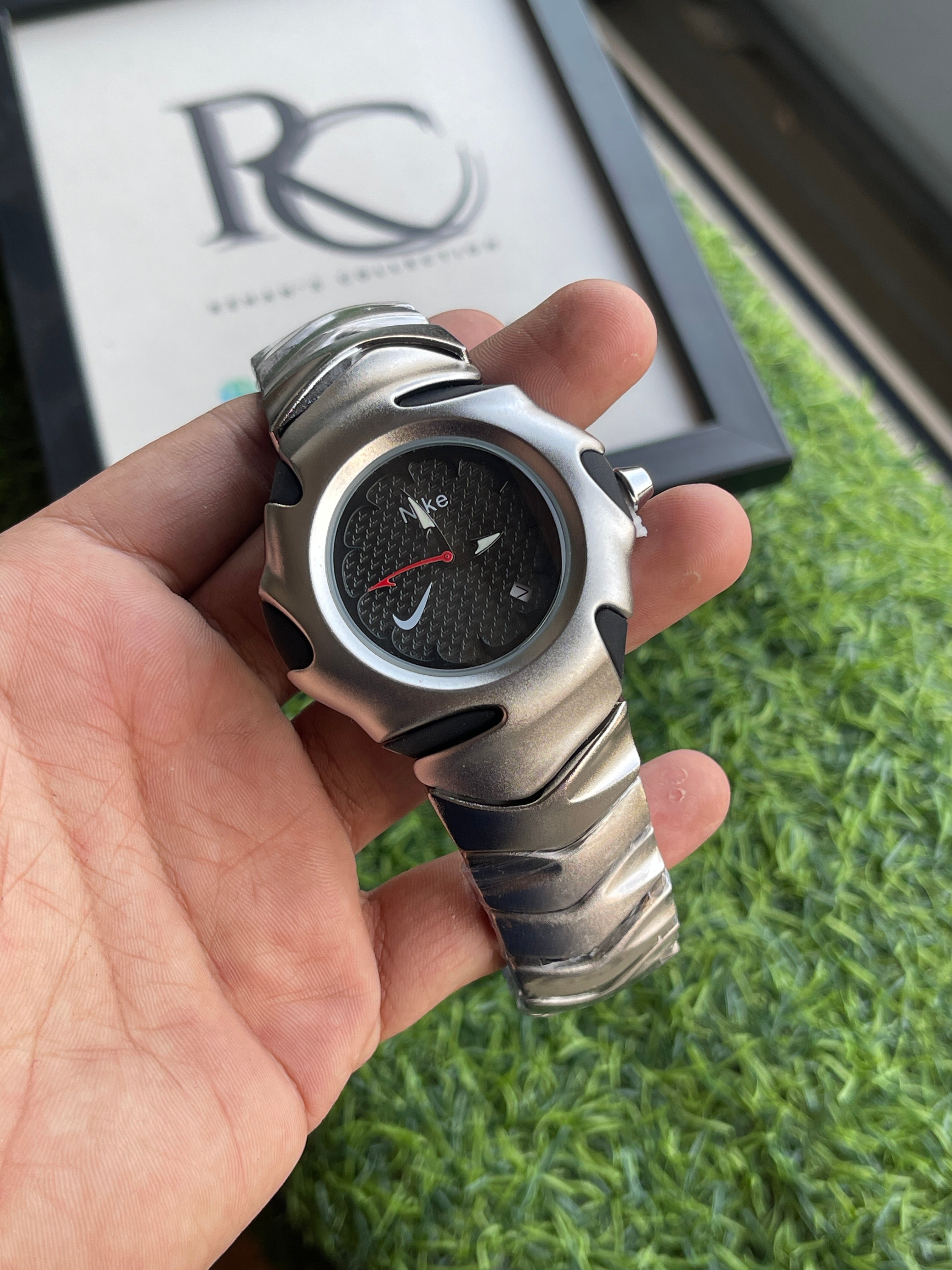 RC Nikee Sport Watch – Silver & Black Textured Dial