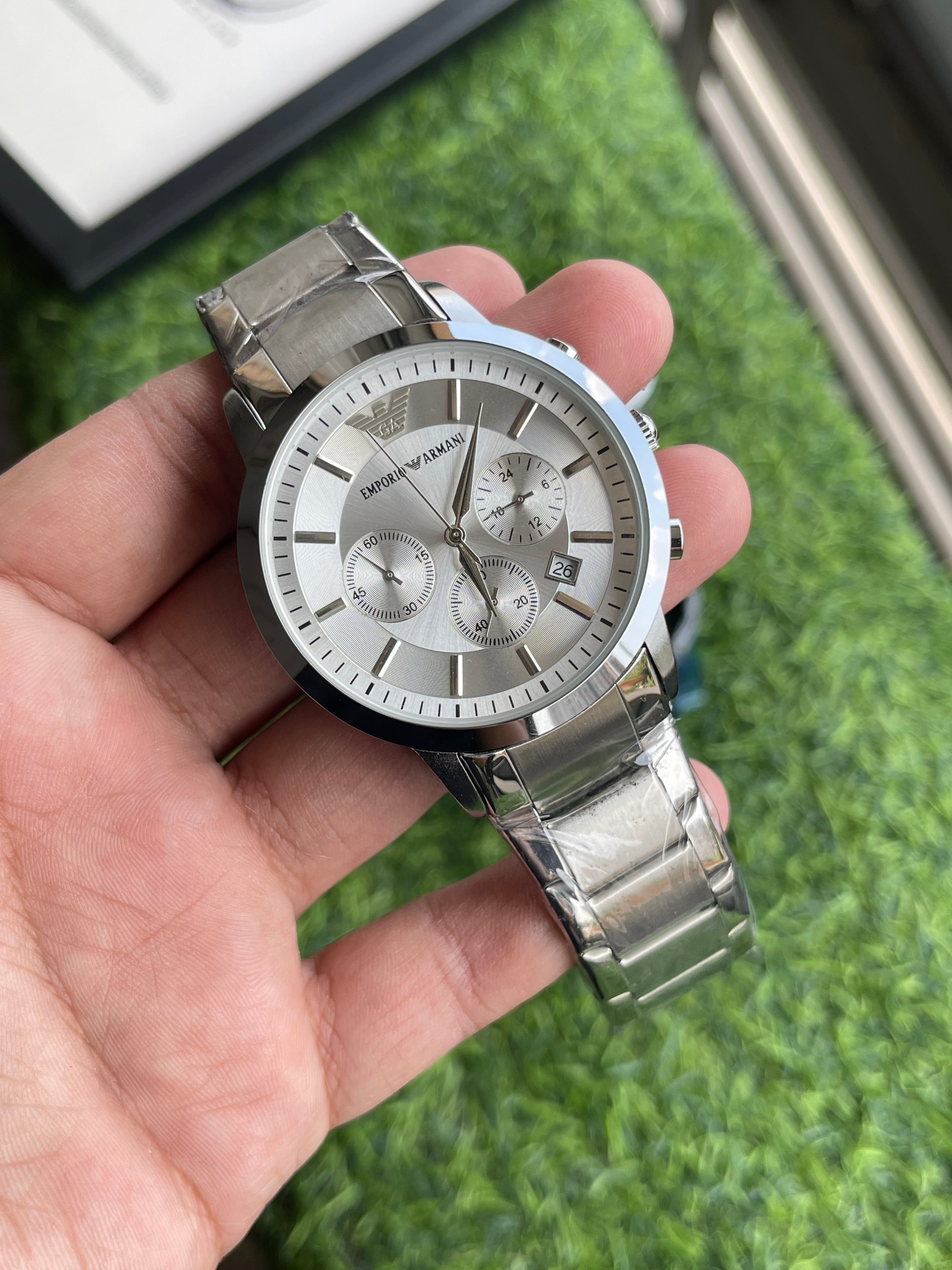 RC Emporiio Armanii Chronograph Classic Dial Premium Watch (silver-white)