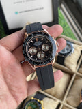 RC RLX Daytona – Rose Gold Case, Black Dial (Quartz Model)